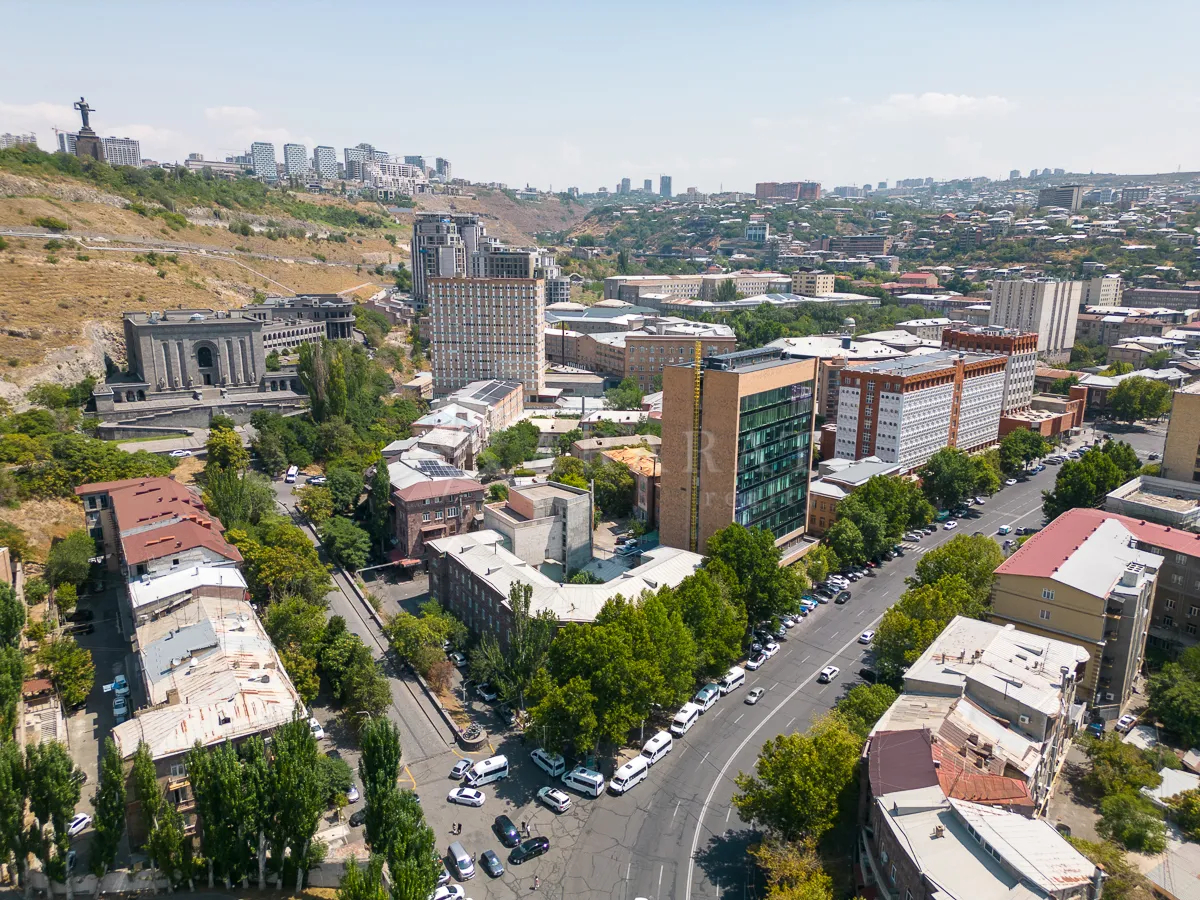 Կոմերցիոն տարածք վարձով Մաշտոցի պող, Կենտրոն Երևան, 158866