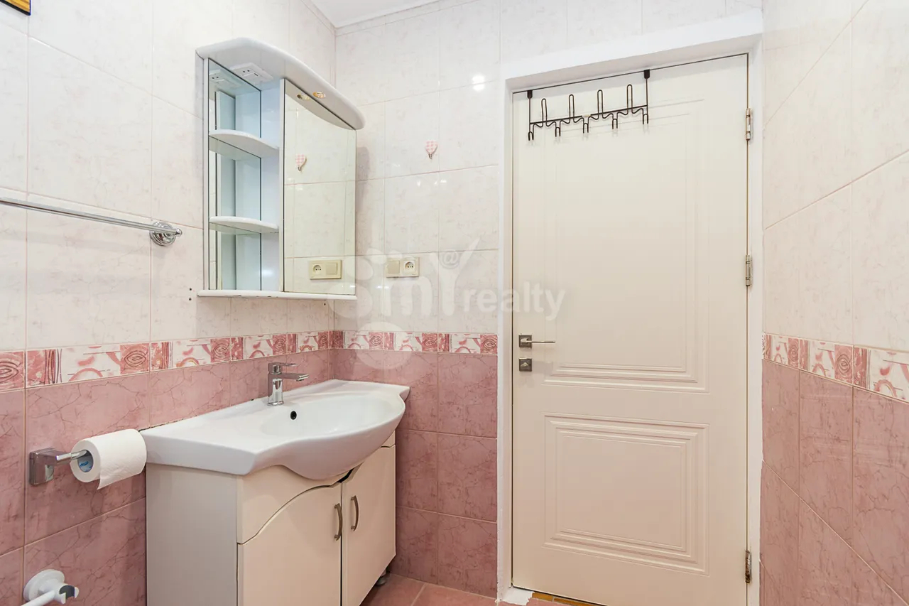 2 bedroom apartment for sale Antarayin St, Center Yerevan, 159536