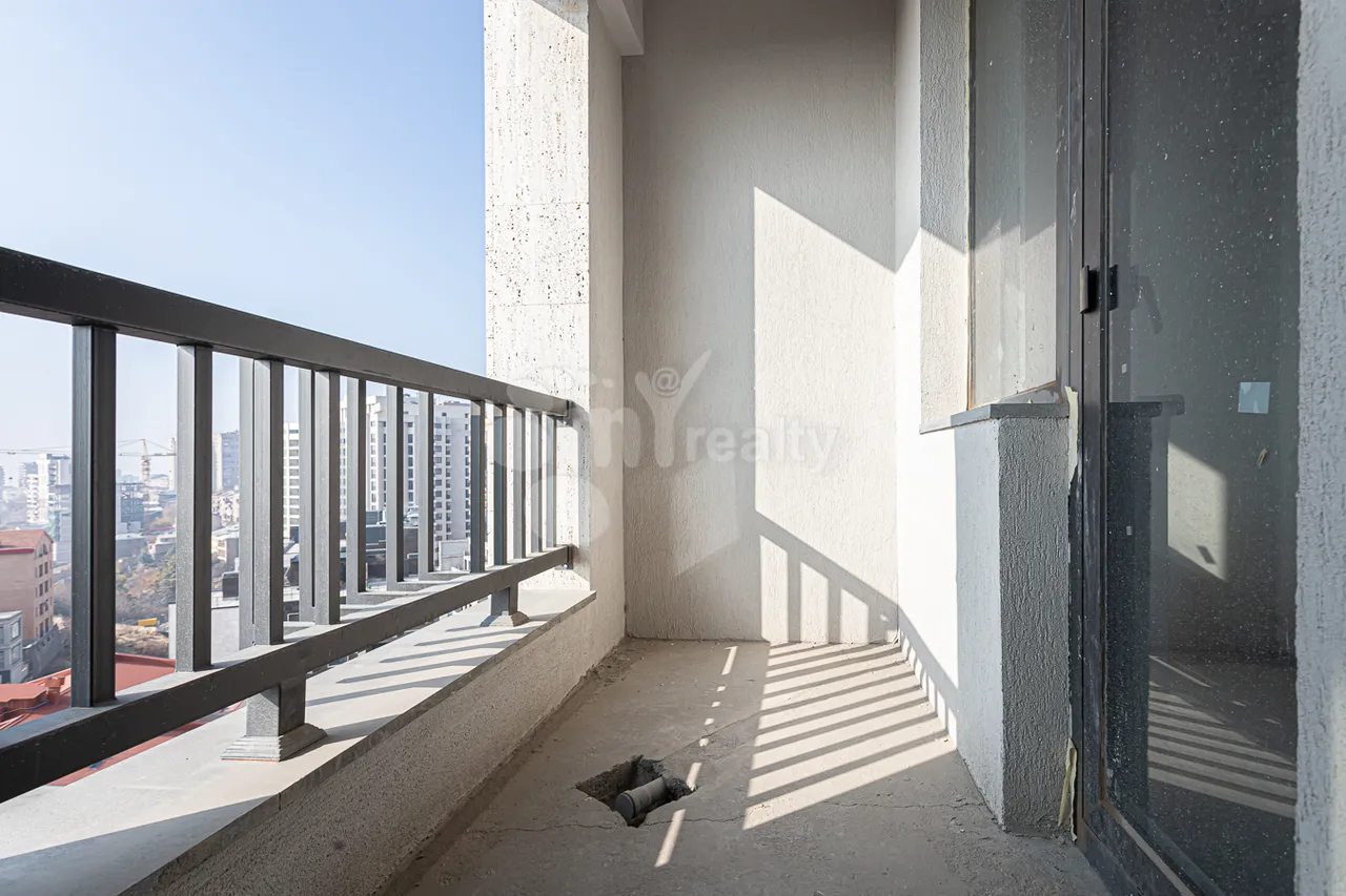 3 bedroom apartment for sale Antarayin St, Center Yerevan, 157901