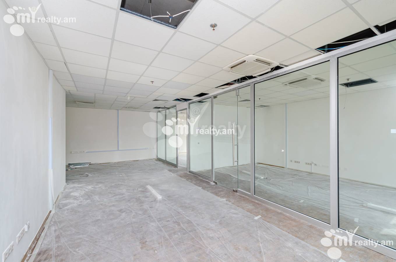 Снять коммерческoе помещение Г.Лусаворич ул, Центр Ереван, 153212