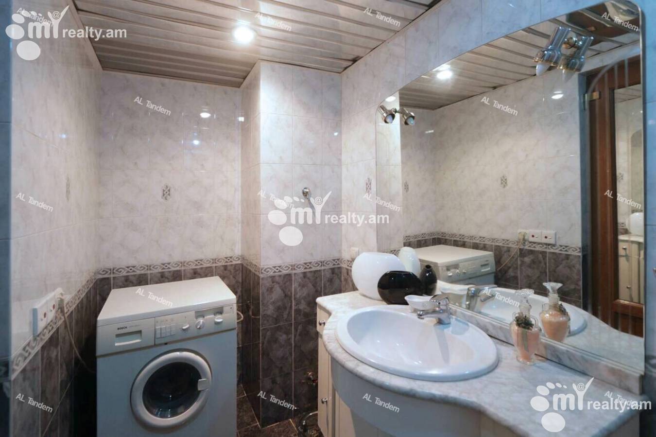 4 bedroom apartment for sale Vardanants St, Center Yerevan, 123214
