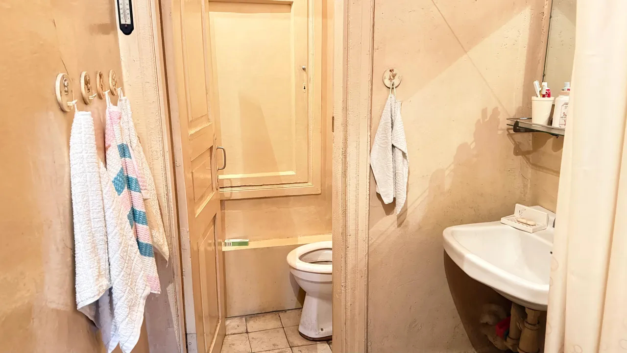 3 bedroom apartment for sale Abovyan St, Center Yerevan, 158997
