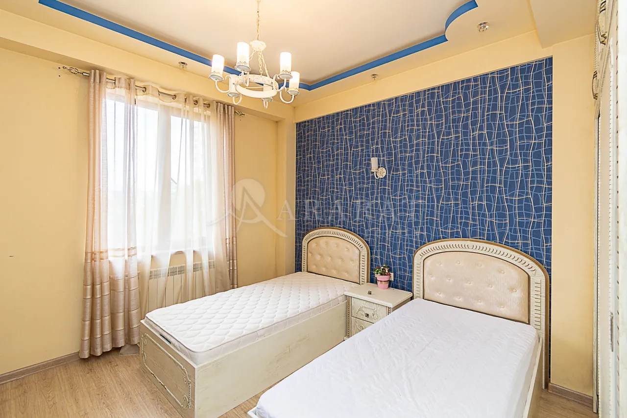 3 bedroom apartment for sale Sevak St, Qanaqer- Sejtun Yerevan, 161976