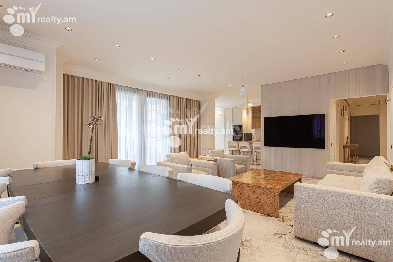 4 bedroom apartment for rent خیابان بوزند, مرکز شهر ایروان, 155158