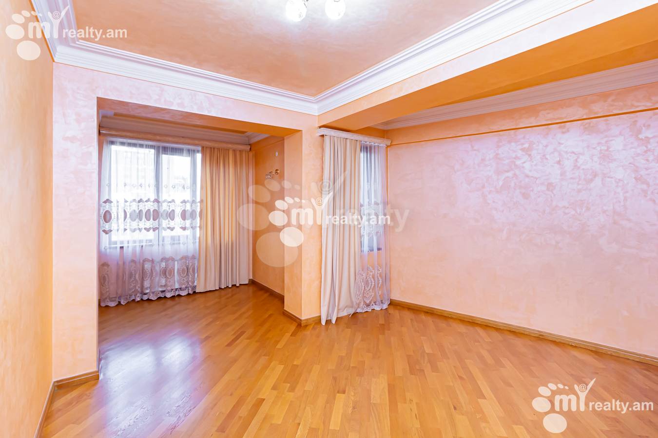 4 bedroom apartment for rent Yekmalyan St, Center Yerevan, 151964