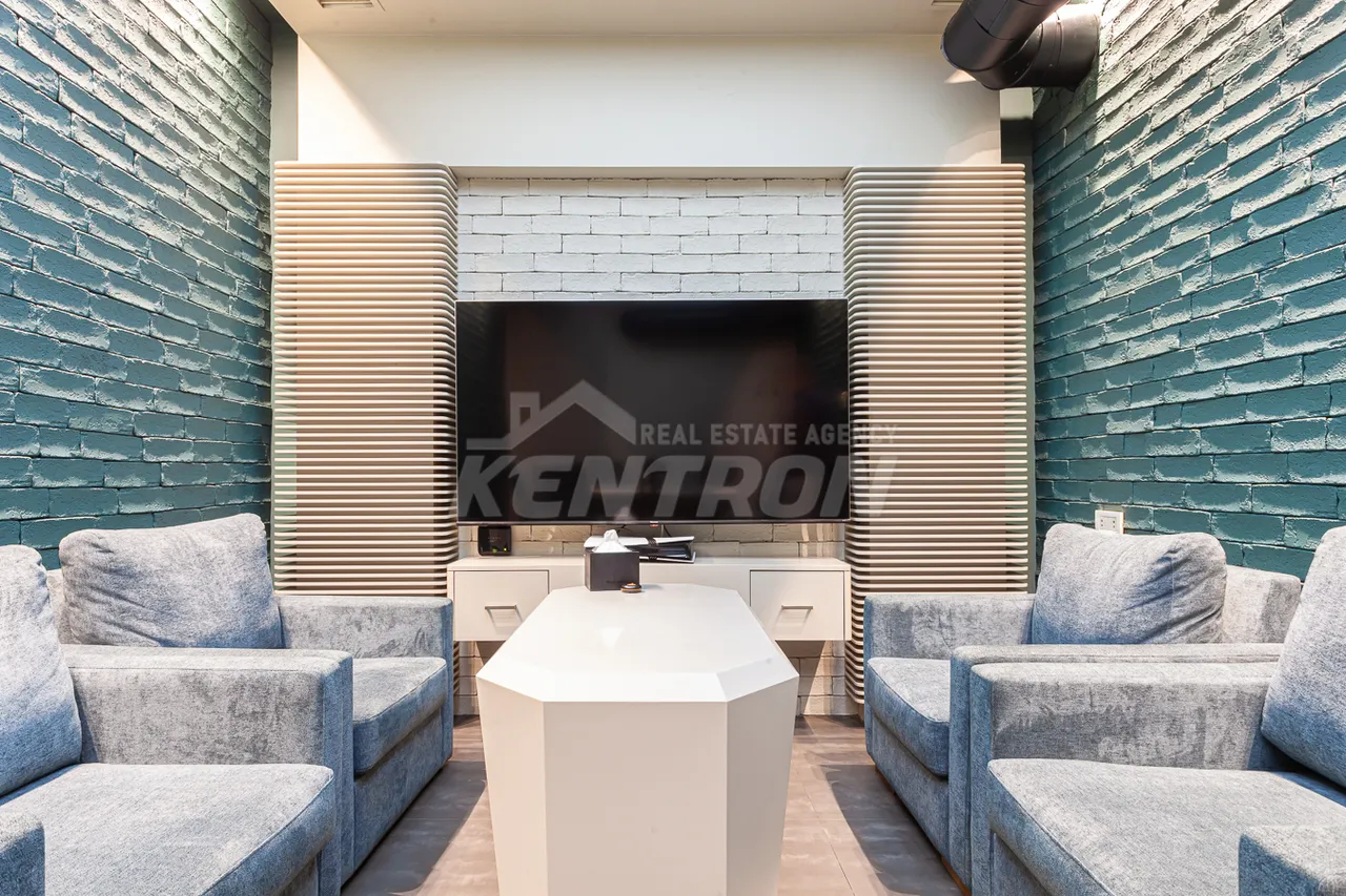 Commercial for sale خیابان چارِنتس, مرکز شهر ایروان, 157293