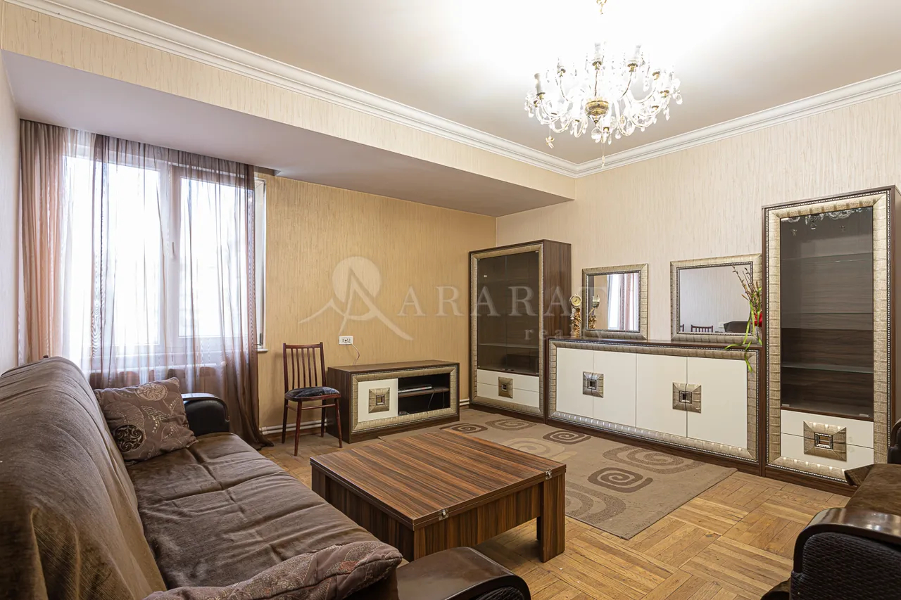 3 bedroom apartment for sale E. Qochar St, Center Yerevan, 157683