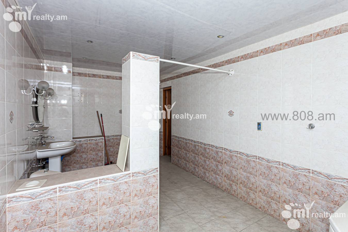 6 սենյականոց բնակարան  Ա. Ավետիսյան փող, Արաբկիր Երևան, 126749