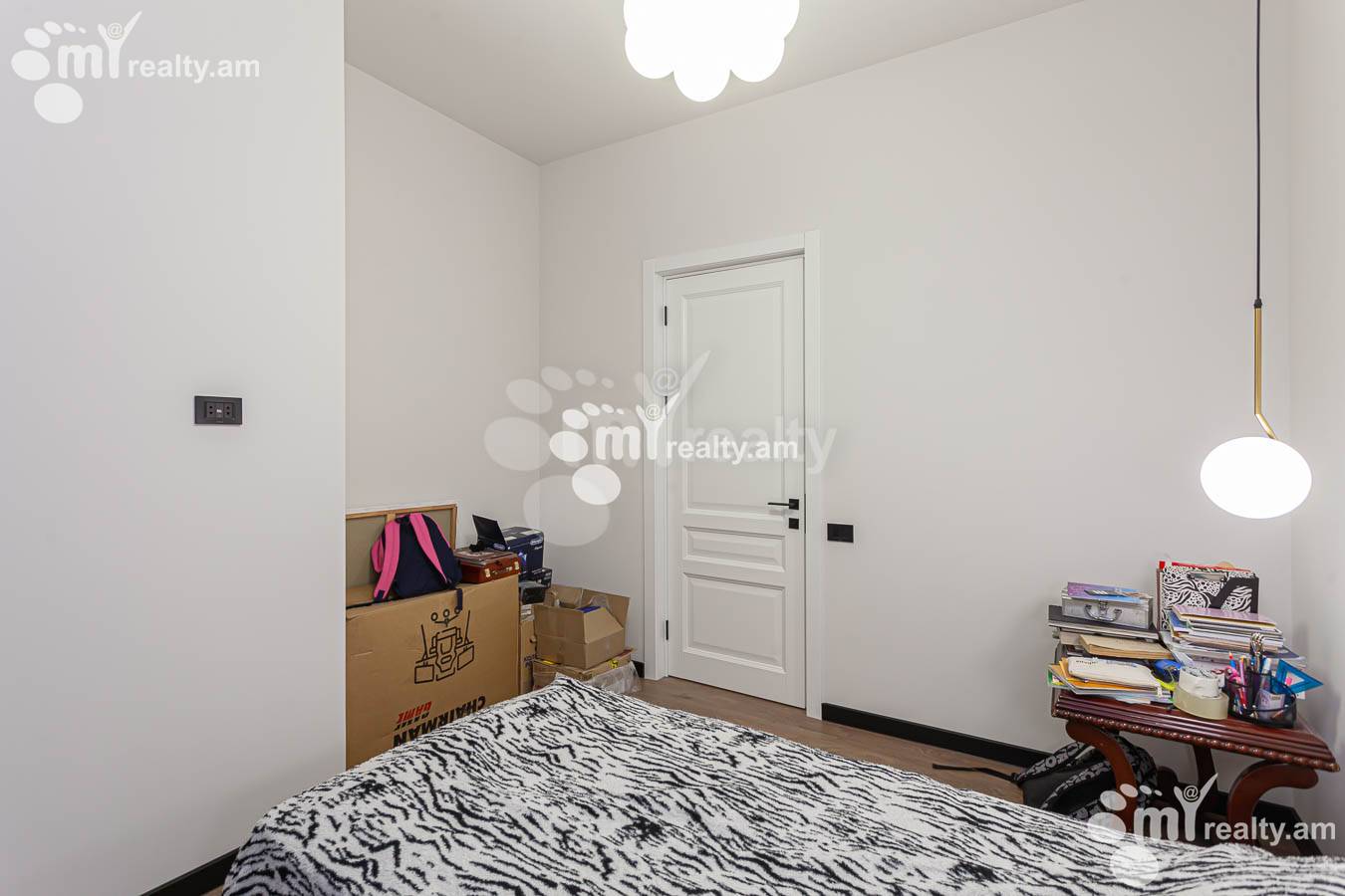 4 bedroom apartment for sale Rostom St, Center Yerevan, 153660