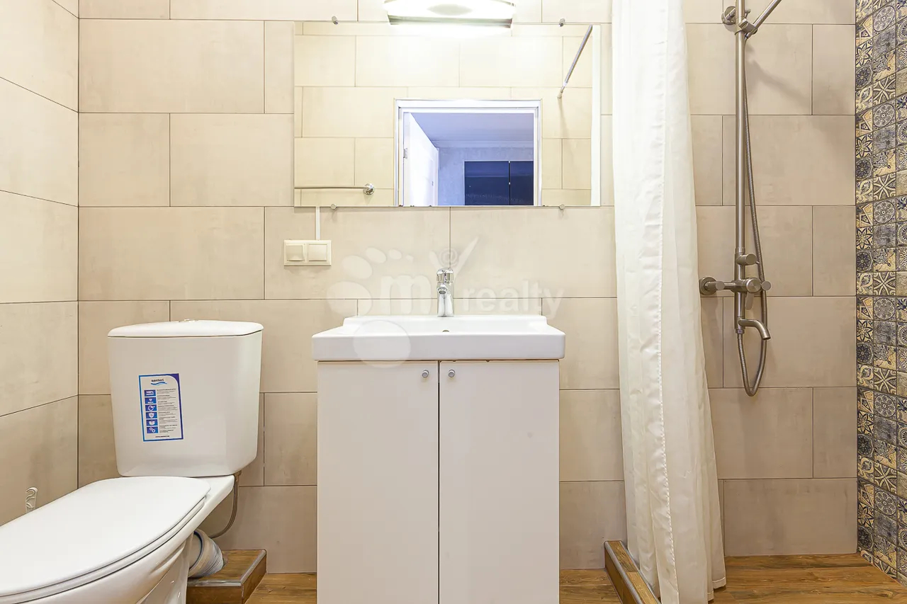 3 bedroom apartment for rent Teryan St, Center Yerevan, 158703