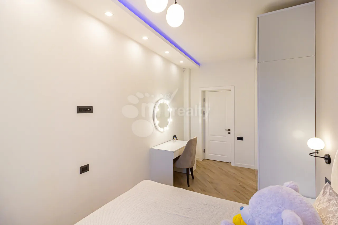 5 bedroom apartment for sale V.Papazyan St, Arabkir Yerevan, 158511