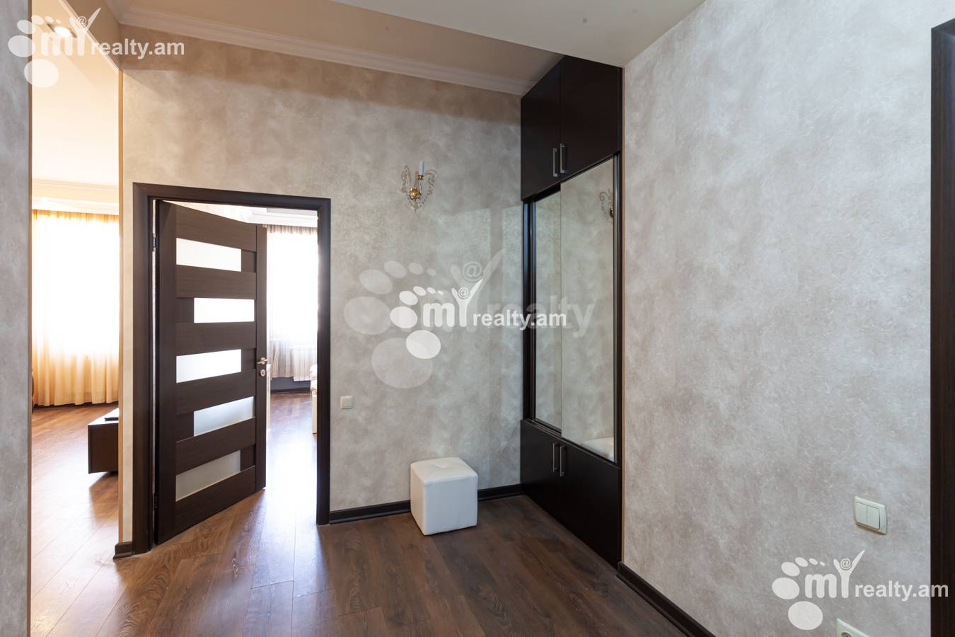 2 bedroom apartment for sale خیابان یِکمالیان, مرکز شهر ایروان, 140034