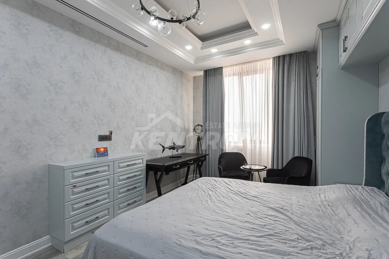 Снять 4 комнатную квартиру Арам ул, Центр Ереван, 159395