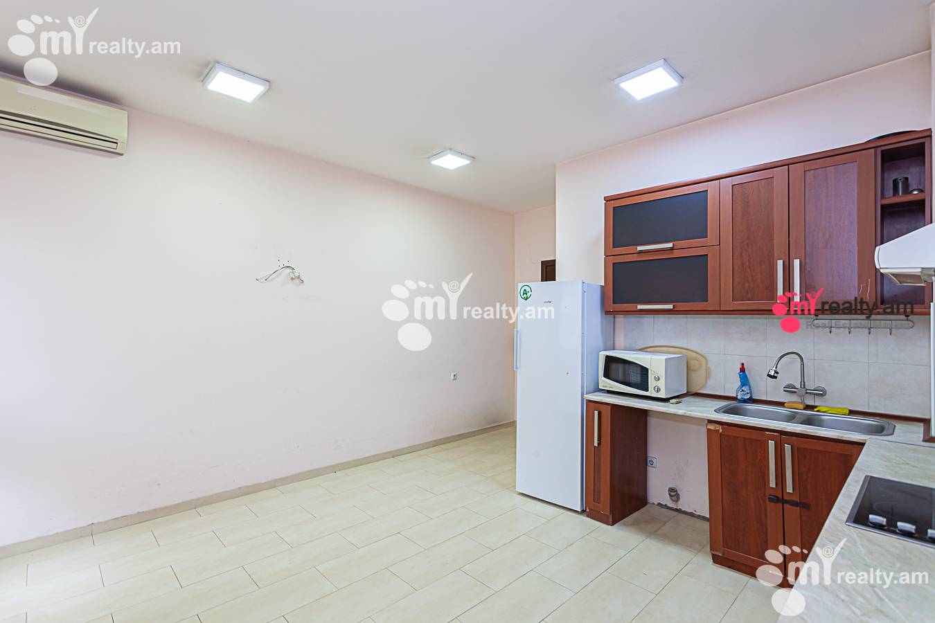 Купить 3 комнатную квартиру Ростом ул, Центр Ереван, 134225