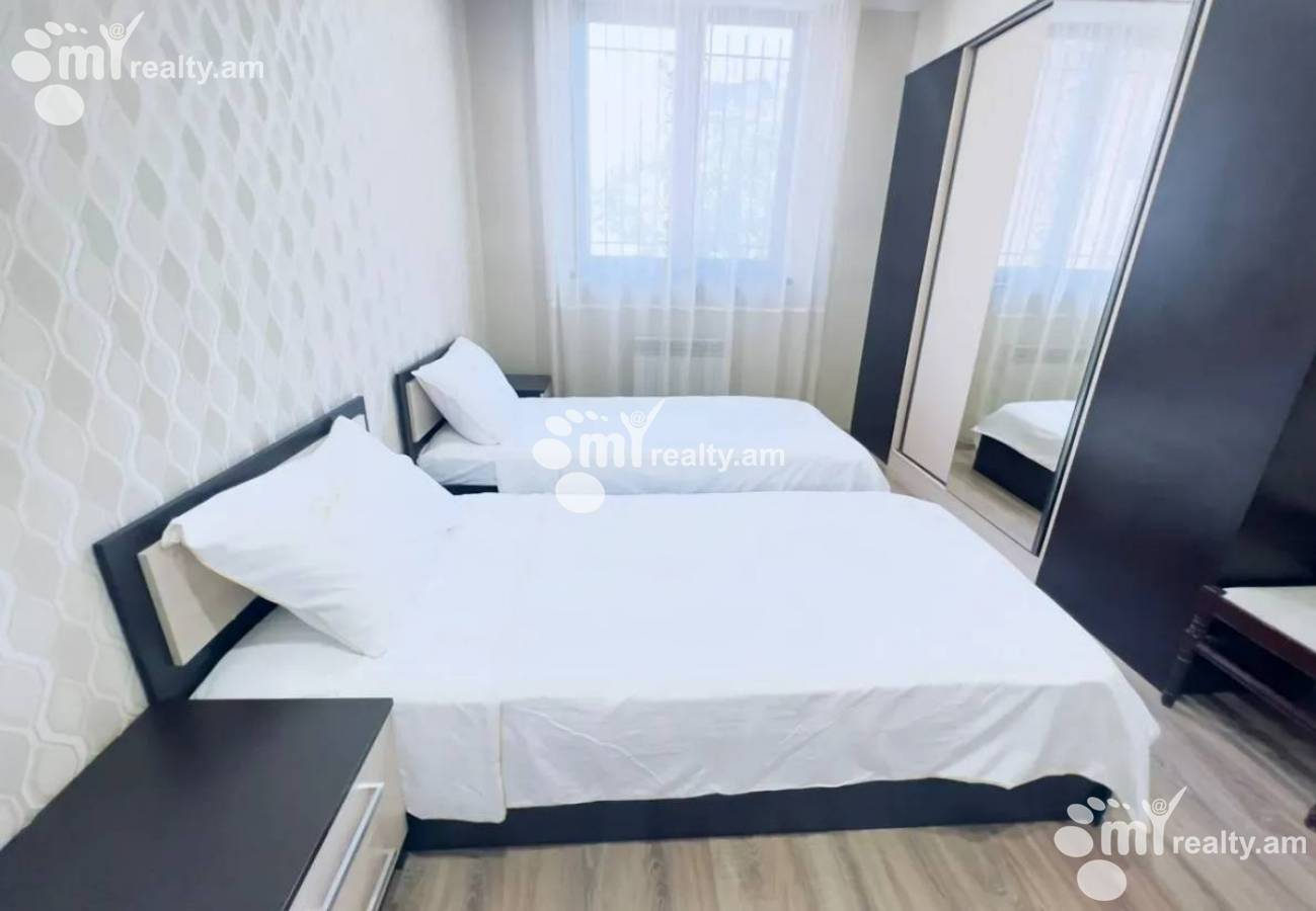 3 bedroom apartment for rent Hin yerevantsi St, Center Yerevan, 143552