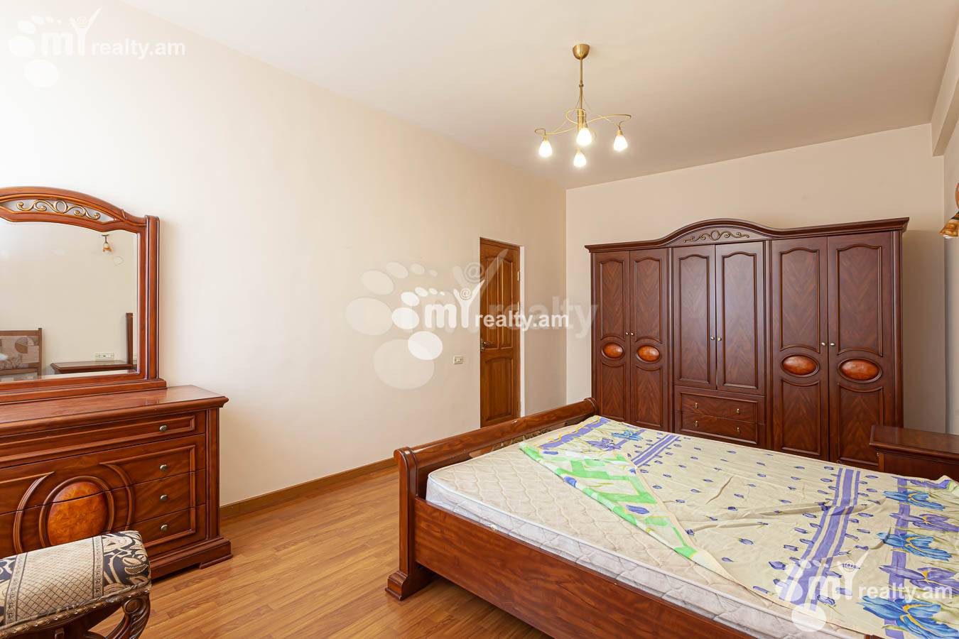 3 սենյականոց բնակարան վարձով Հյուսիսային պող, Կենտրոն Երևան, 153003