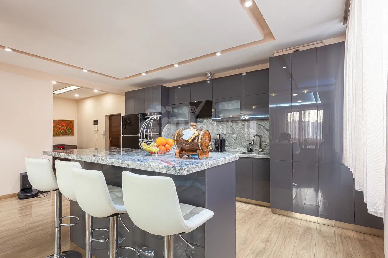 3 bedroom apartment for sale Khorenatsi dead end, Center Yerevan, 159554