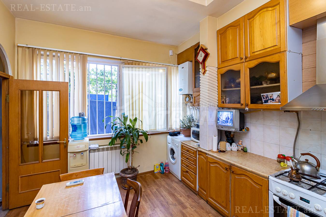 3 bedroom apartment for sale Tumanyan St, Center Yerevan, 140368