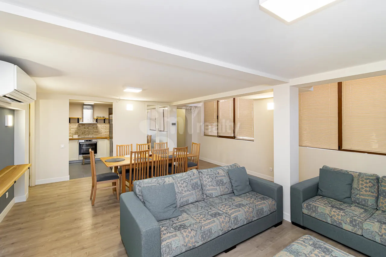 3 bedroom apartment for rent Antarayin St, Center Yerevan, 161496
