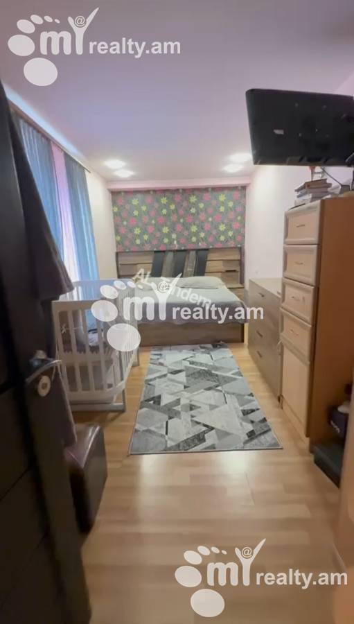 Купить 3 комнатную квартиру Тигран Мец пр, Центр Ереван, 157529