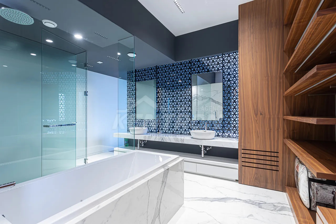 Купить 4 комнатную квартиру Пушкин ул, Центр Ереван, 157580