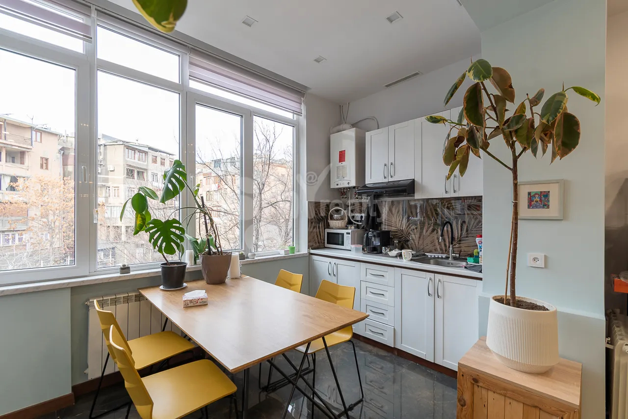 3 bedroom apartment for sale Tamanyan St, Center Yerevan, 158804