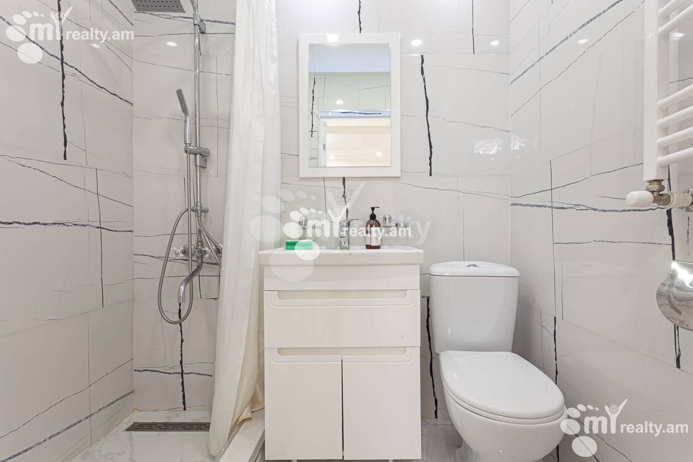 2 սենյականոց բնակարան  Ե. Քոչար փող, Կենտրոն Երևան, 137922