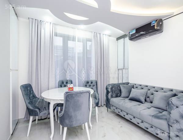 3-bedroom/apartment-for-rent/Mashtots+Ave/Center/Yerevan