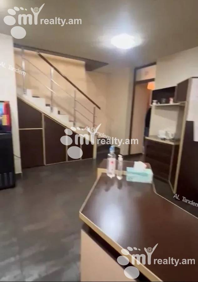 Купить коммерческoе помещение Вардананц ул, Центр Ереван, 147724