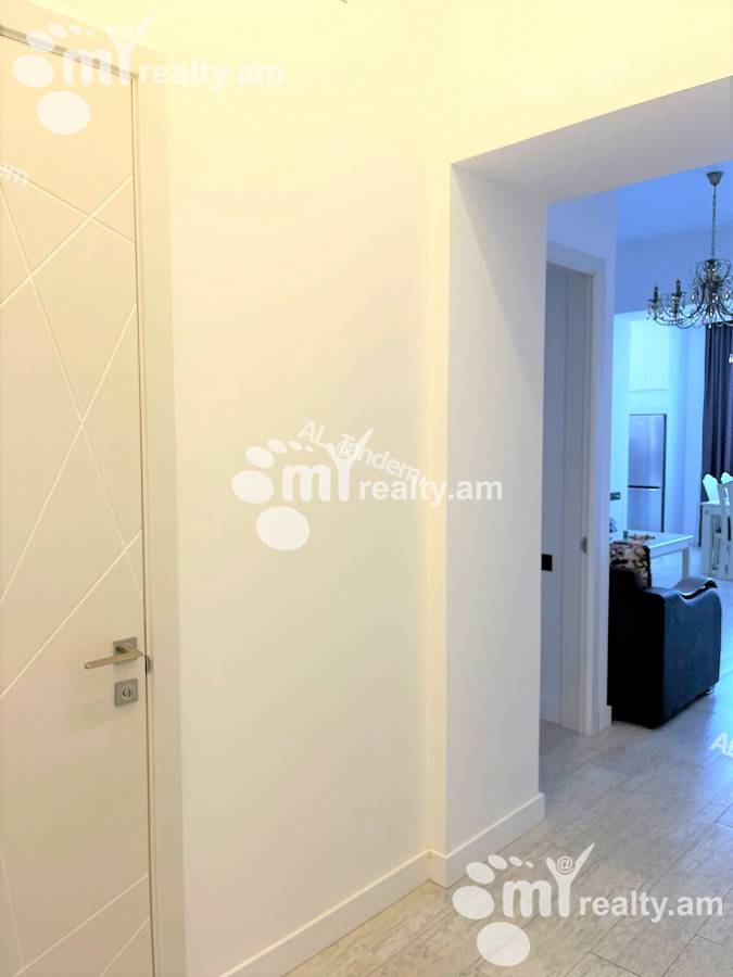 3 սենյականոց բնակարան  Կորյուն փող, Կենտրոն Երևան, 136180