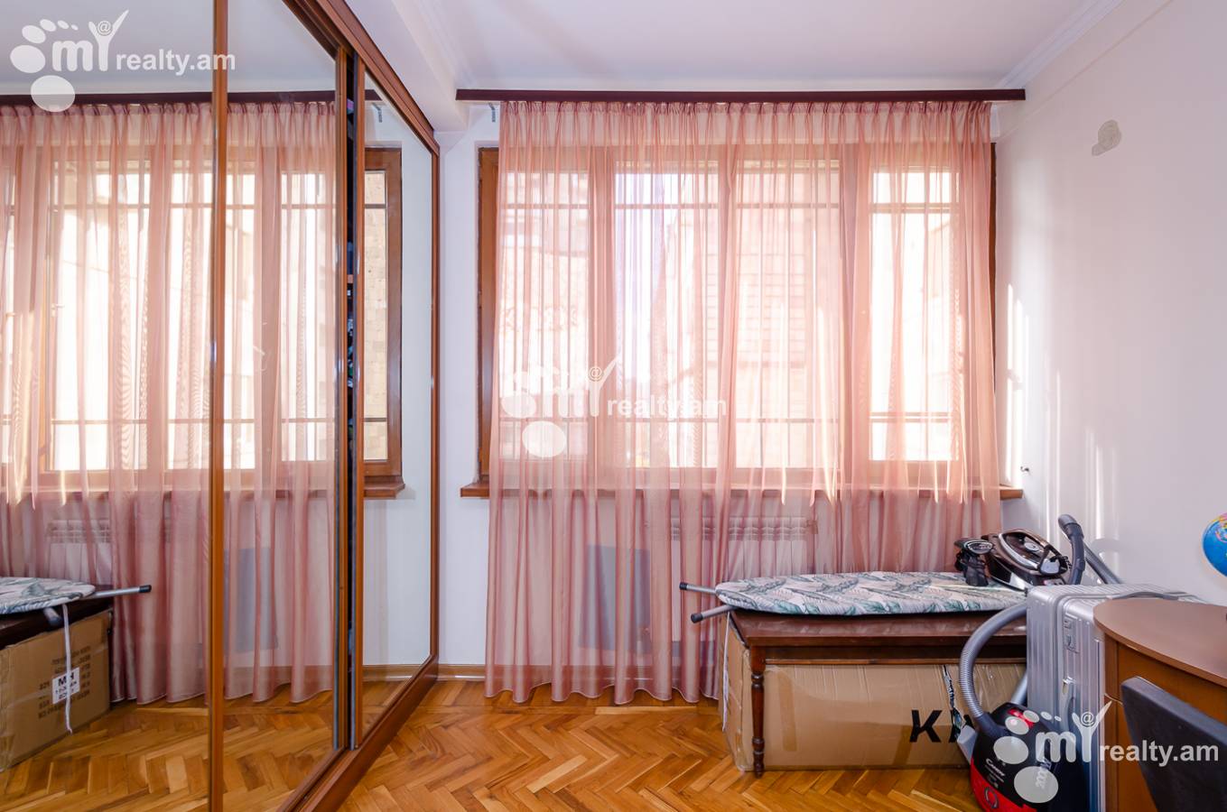 3 bedroom apartment for sale خیابان واهر. پاپازیان, عربگیر ایروان, 144066