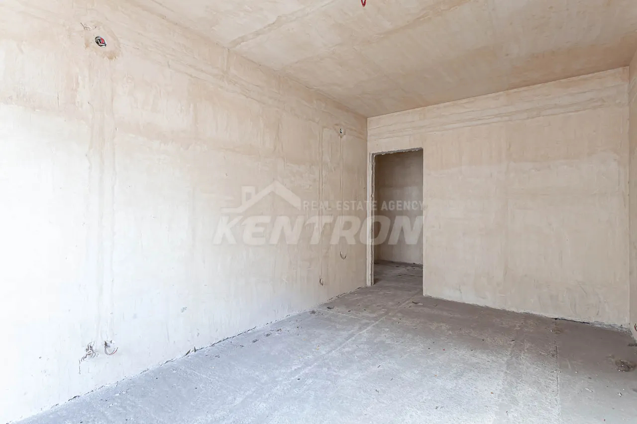 3 սենյականոց բնակարան  Ռոստոմի փող, Կենտրոն Երևան, 157234