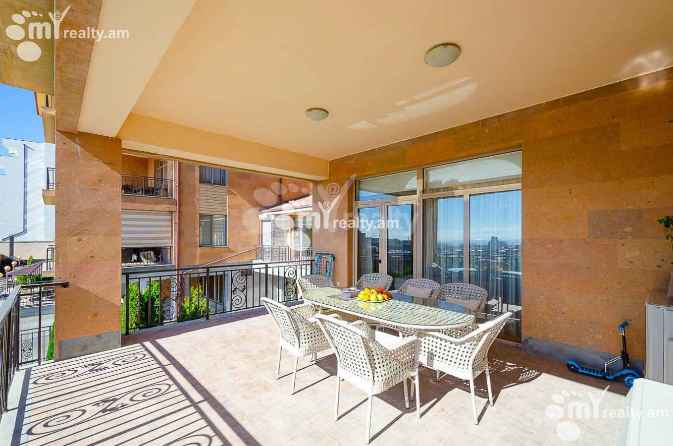 4 bedroom apartment for sale خیابان آنتارایین, مرکز شهر ایروان, 151536