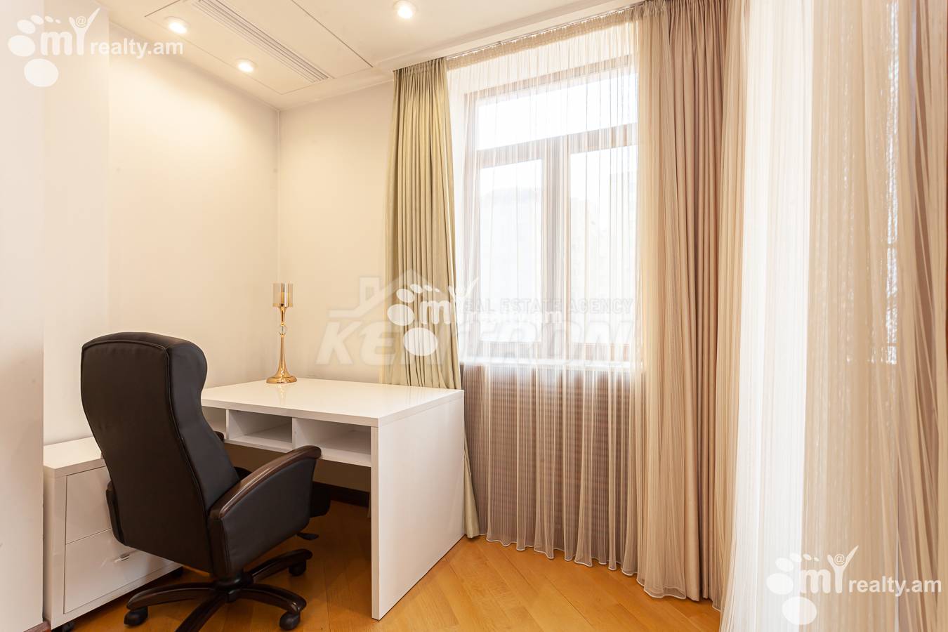 3 bedroom apartment for rent Yekmalyan St, Center Yerevan, 154625