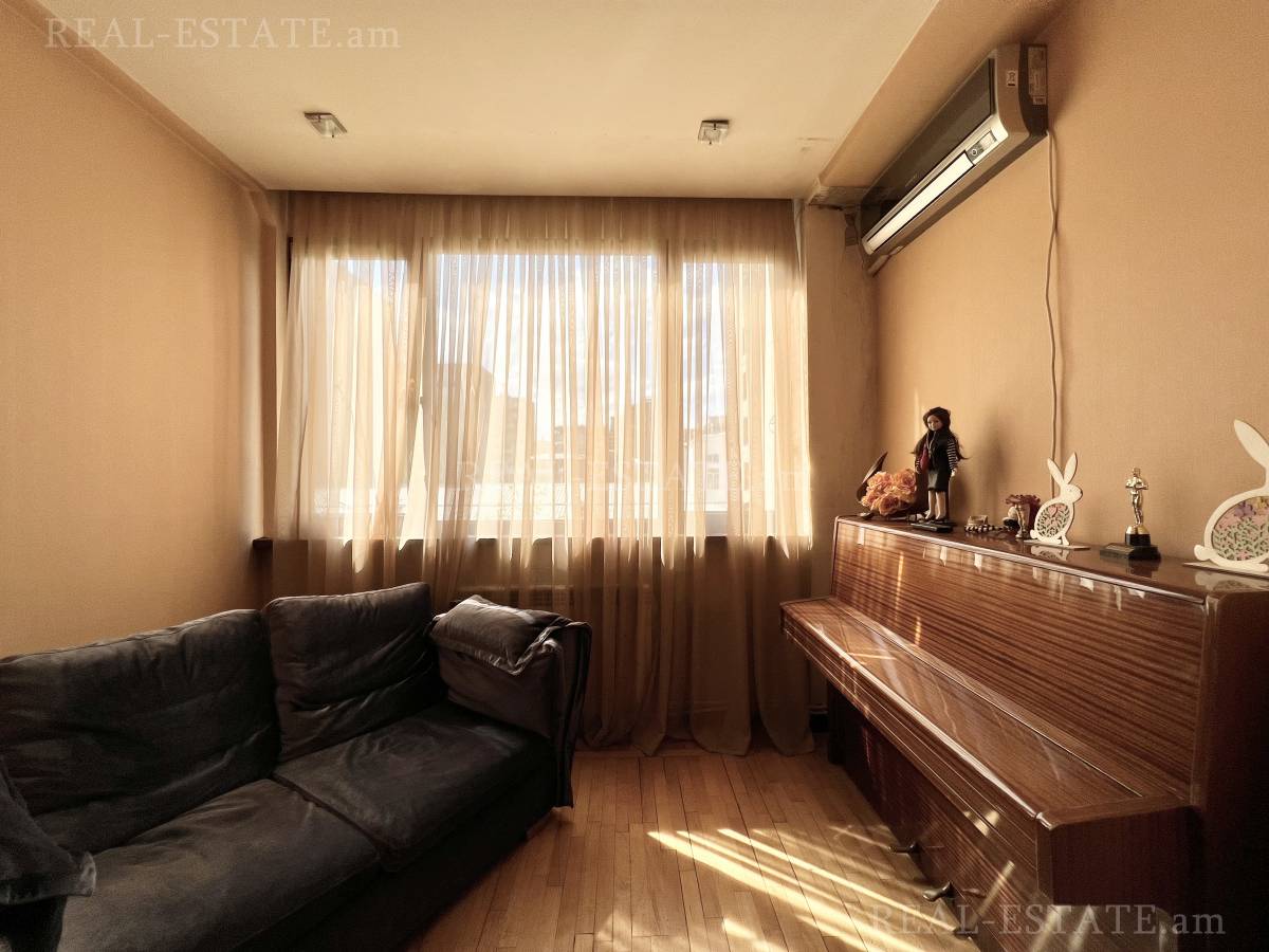 2 bedroom apartment for sale Zakyan St, Center Yerevan, 141356