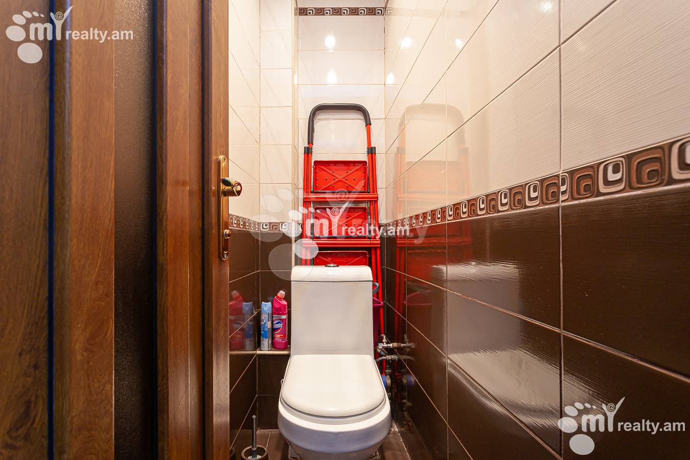 3 սենյականոց բնակարան  Մաշտոցի պող, Կենտրոն Երևան, 145510