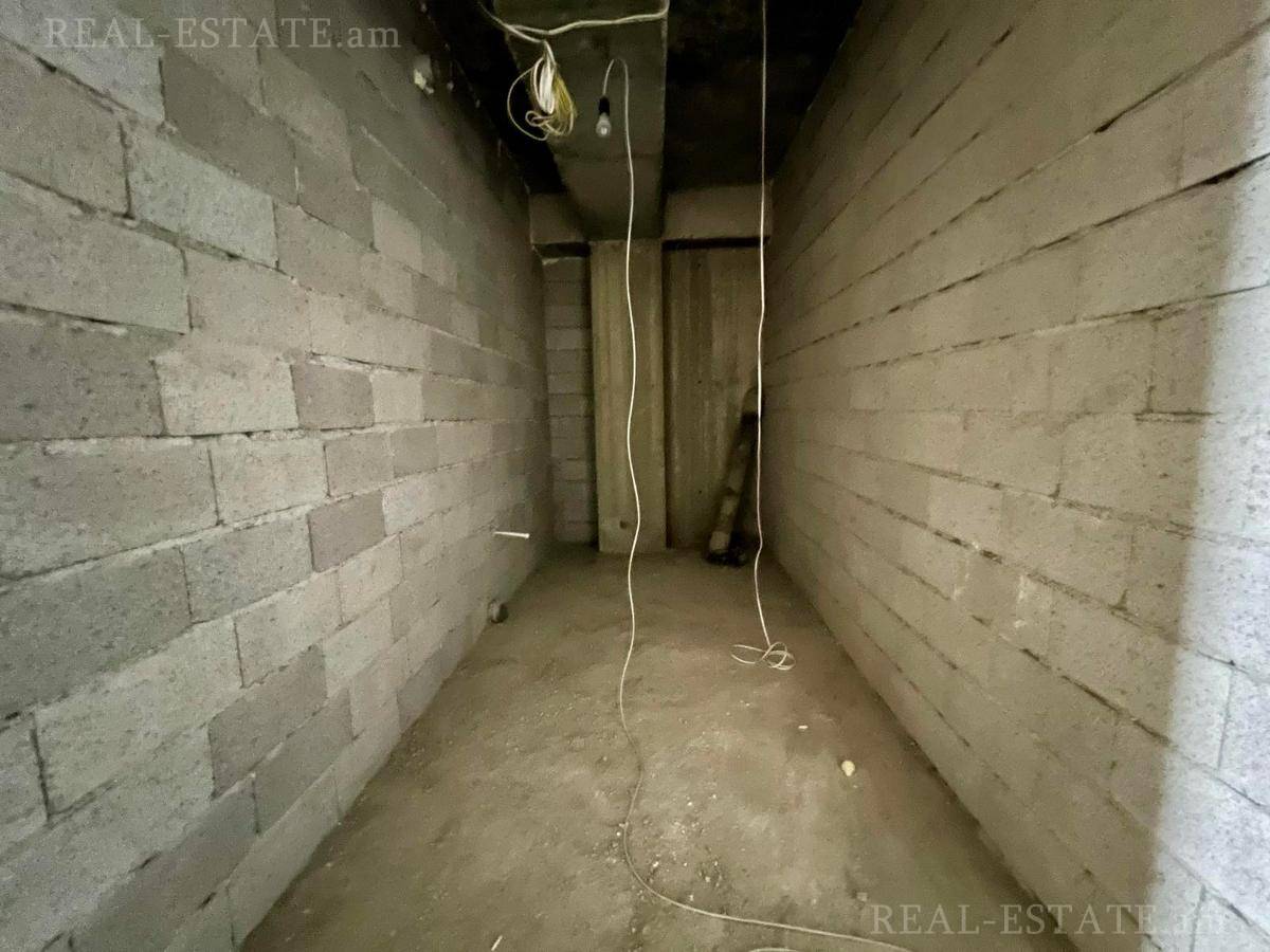 1 սենյականոց բնակարան  Պարոնյան փող, Կենտրոն Երևան, 144288