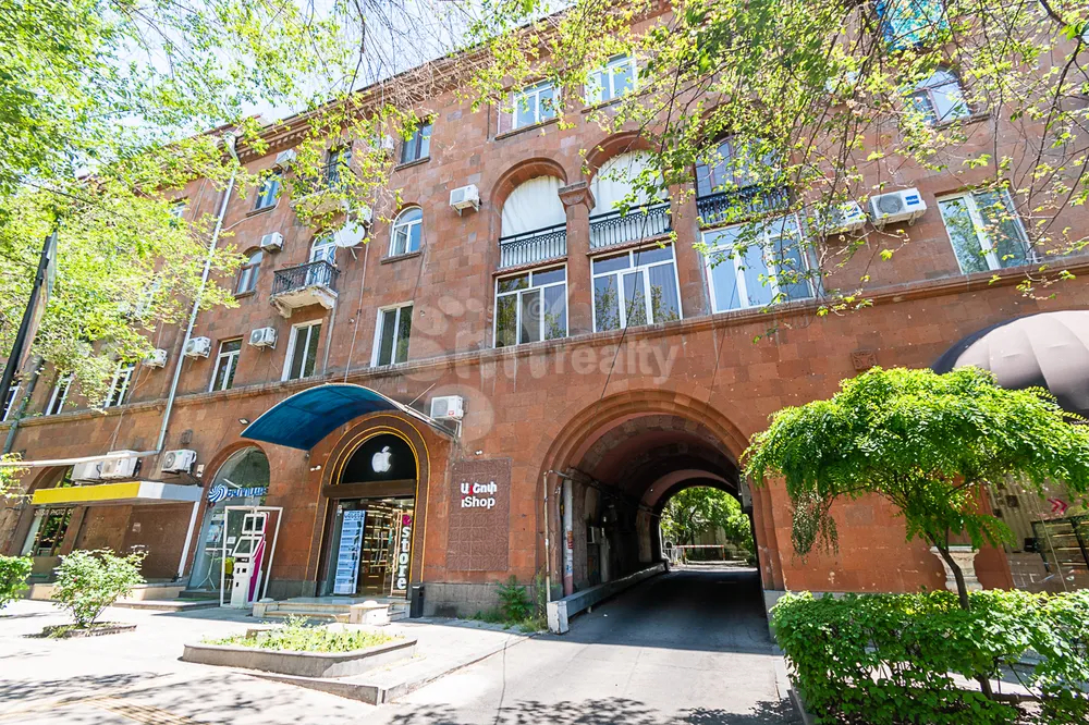kupit-kvartiru/5-komnatnaya/Isahakyan+St/Center/Yerevan