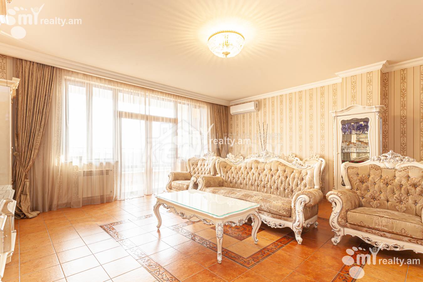 Купить 3 комнатную квартиру Саят-Нова пр, Центр Ереван, 155778