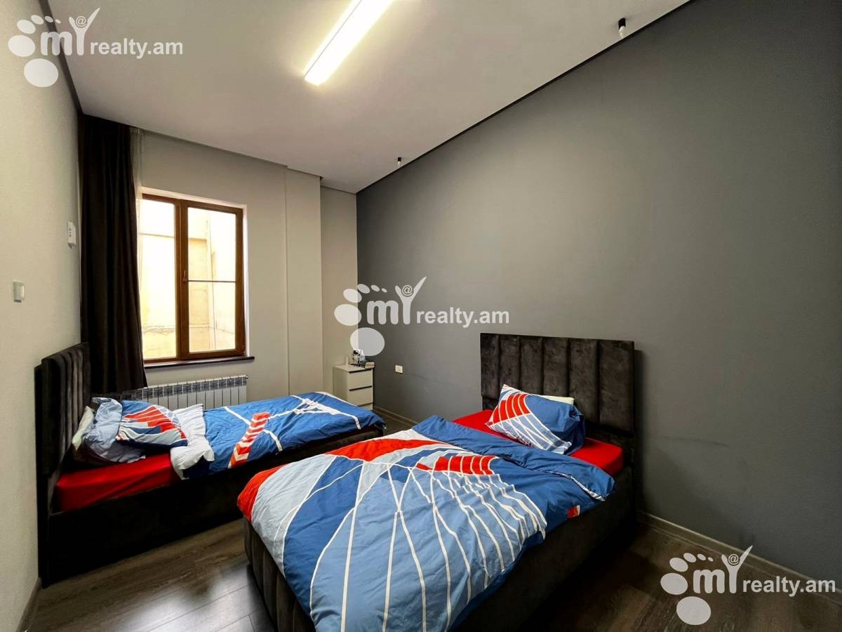 4 bedroom apartment for sale خیابان آزاتوتیان, عربگیر ایروان, 158123