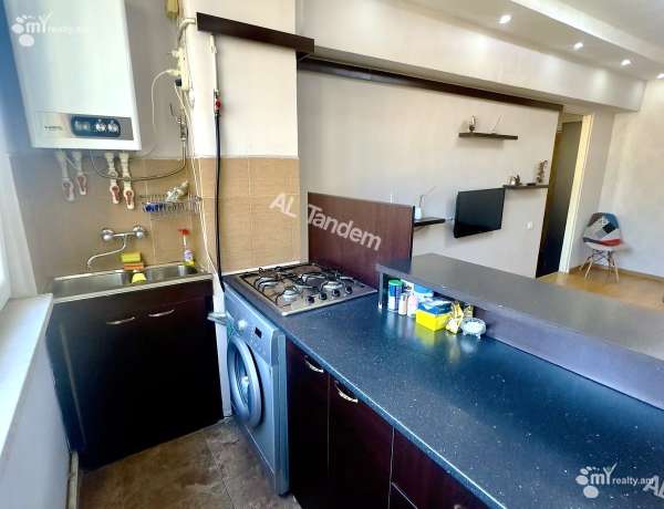 varcov-bnakaran/2-senyakanoc/Amiryan+St/Center/Yerevan