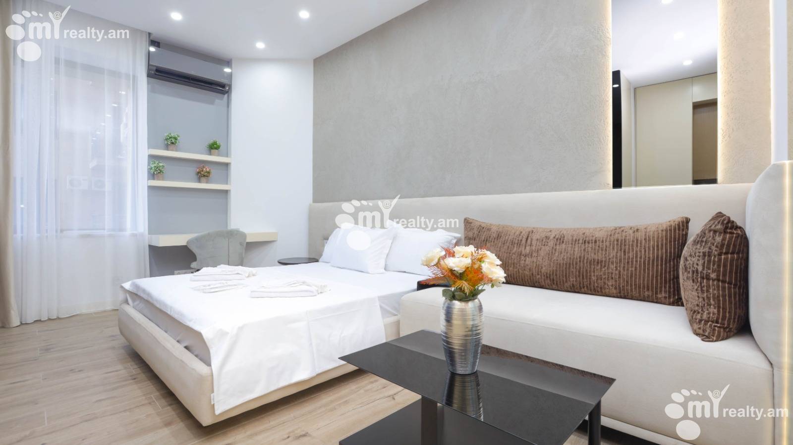 Купить 3 комнатную квартиру Бузанд ул, Центр Ереван, 145206