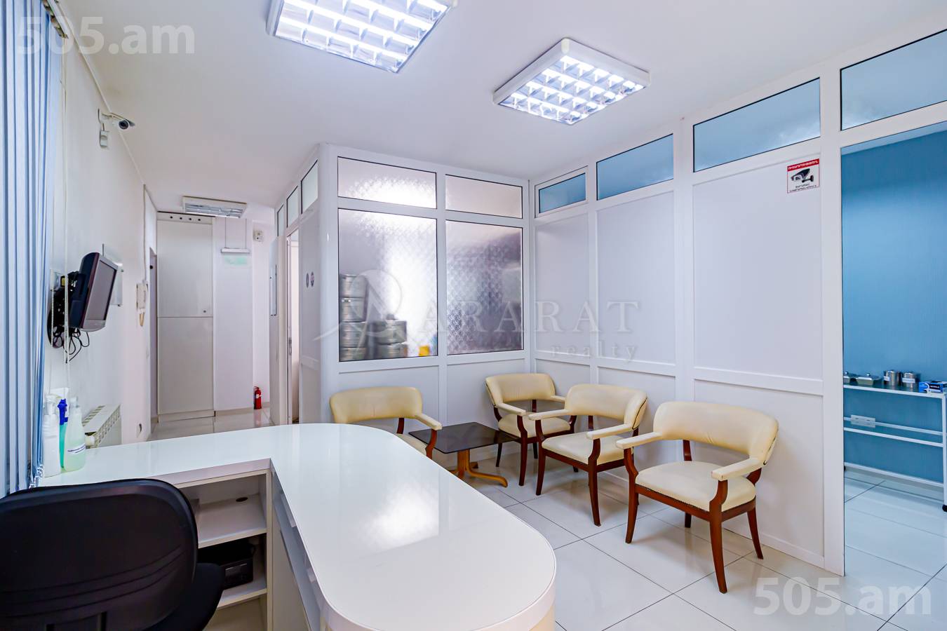 Снять коммерческoе помещение Орбели Ехбайрнери ул, Арабкир Ереван, 152535