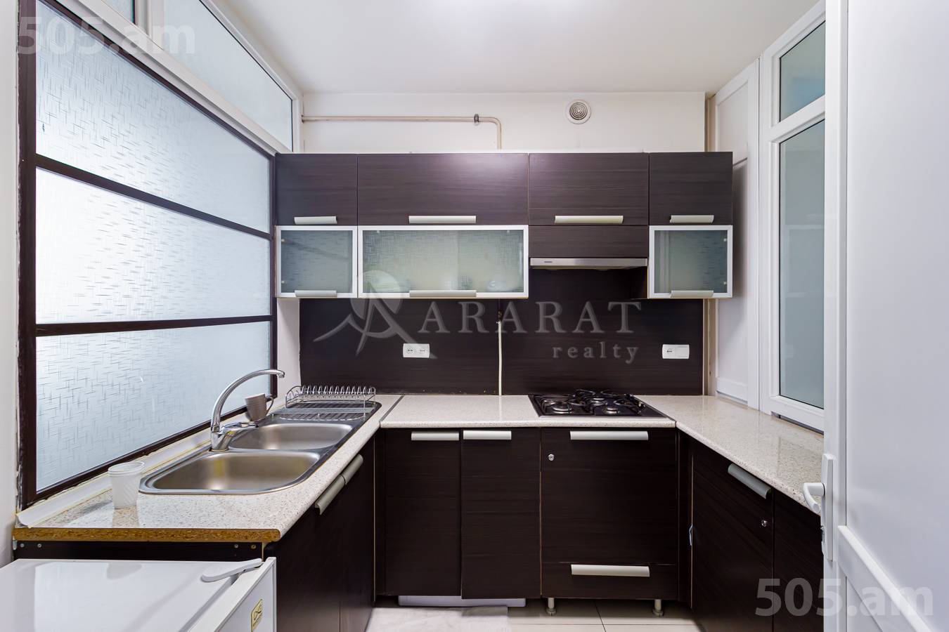 Снять коммерческoе помещение Орбели Ехбайрнери ул, Арабкир Ереван, 152535