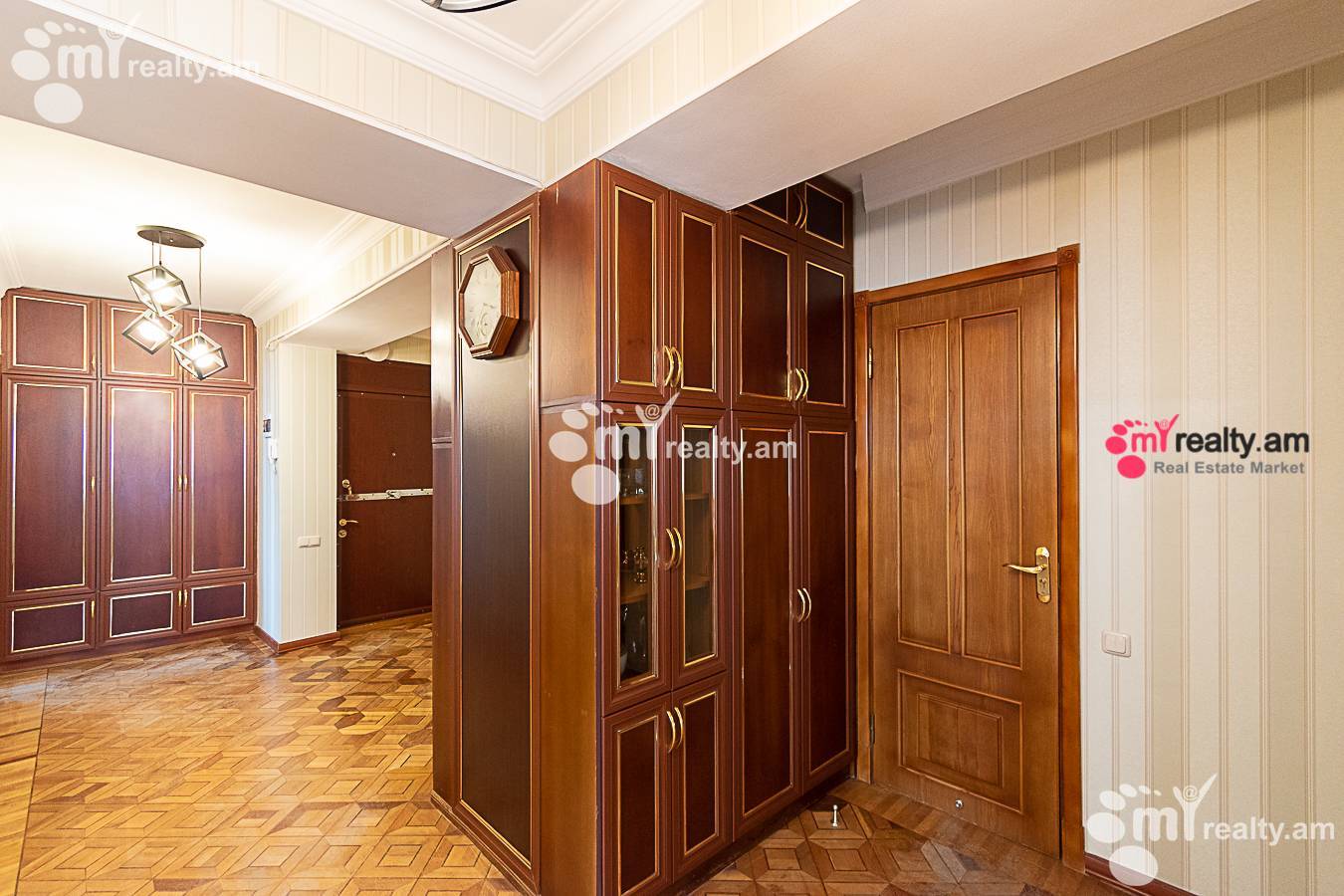 4 սենյականոց բնակարան  Հովսեփ Էմին փող, Արաբկիր Երևան, 134331