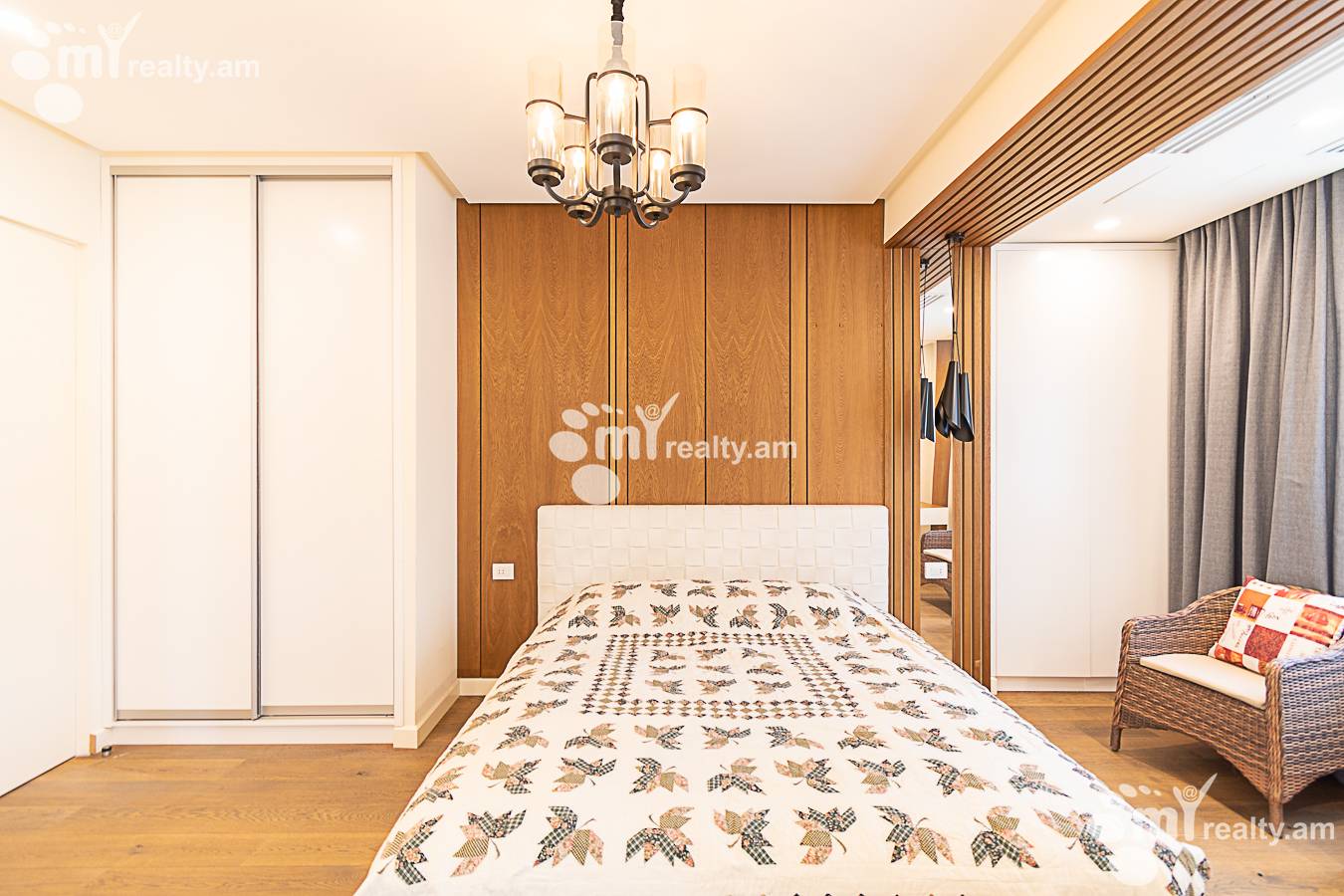 3 bedroom apartment for sale Buzand St, Center Yerevan, 143205