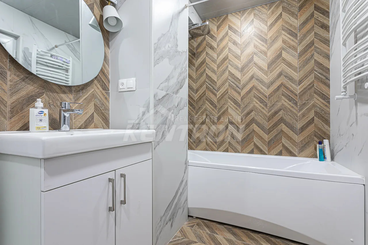 3 bedroom apartment for rent Saryan St, Center Yerevan, 158910