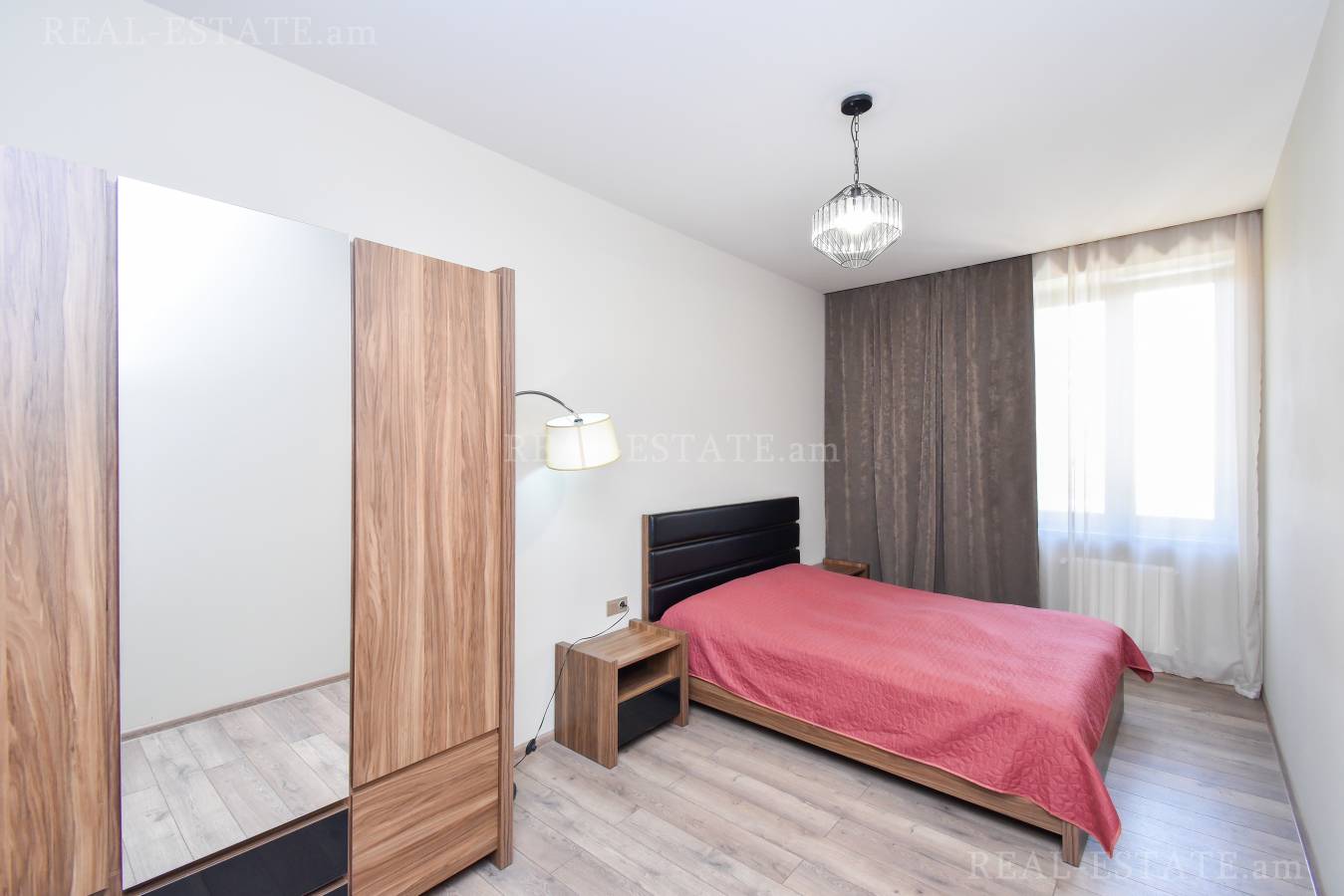 4 սենյականոց բնակարան  Կոմիտասի պող, Արաբկիր Երևան, 122871