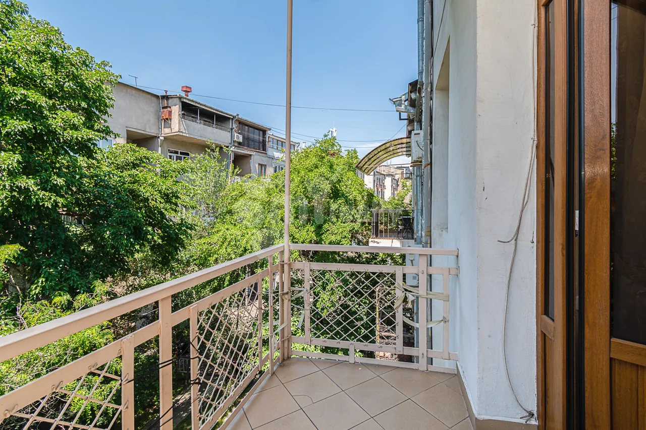 5 bedroom apartment for sale خیابان نعلبندیان, مرکز شهر ایروان, 160686