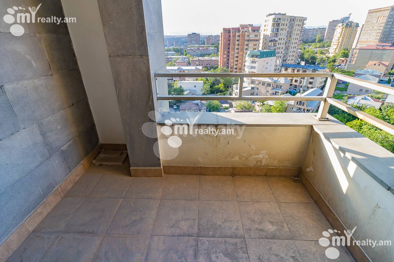 Купить 3 комнатную квартиру Г.Кочар ул, Арабкир Ереван, 141460